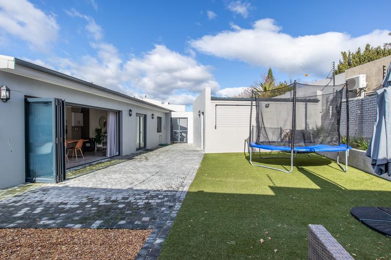 To Let 3 Bedroom Property for Rent in Constantia Western Cape